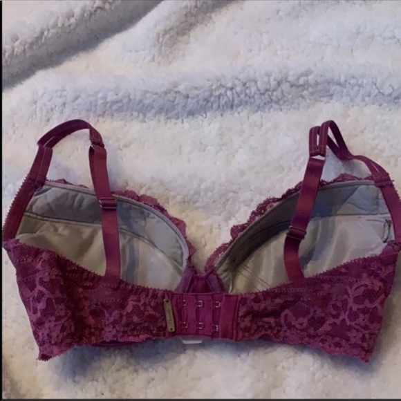 Chantelle Bra - Picture 3 of 6